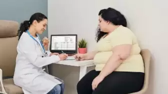 Doç. Dr. Özkaya Uyarıyor: Obezite Hem Fiziksel Hem Ruhsal Sağlığı Tehdit Ediyor