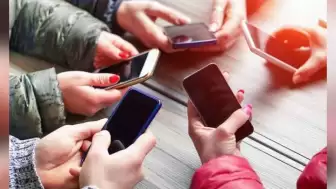 MEB’DEN ÖĞRENCİLERE KRİTİK UYARI: İZİNSİZ PAYLAŞIM DİSİPLİN CEZASI GETİREBİLİR