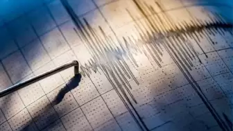 Japonya’da 7.4 büyüklüğünde deprem