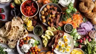 Lezzetin Sosyal Hali: Kahvaltı ve Öğle Yemeği Arasındaki Gastronomik Köprü