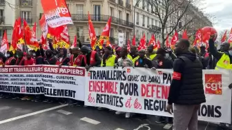 Fransa’da Tartışmalı Çalışma Düzenlemesi Meclisten Geçti