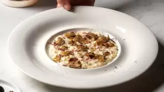 Kuzey İtalya’nın Gastronomi İmzası: Efsanevi Trüflü Risotto