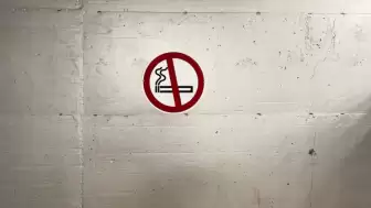 İngiltere'de 2008 sonrası doğanlara ömür boyu sigara yasağı