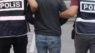 Adalet Bakanlığı, 300 bini aşkın yükümlüyü yakından ilgilendiren Biyometrik İmza Yöntemi ile Takip Sistemi (BİOSİS) için düğmeye bastı. Artık imza atmak için karakola gitmeye gerek kalmayacak; takip akıllı telefonlar üzerinden yapılacak.