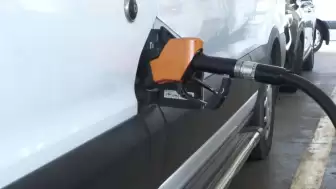 Sürücülerin Gözü Pompa Fiyatlarında! Brent Petrol Geriledi, Motorine Dev İndirim Sinyali Geldi: Akaryakıtta "Ateşkes Molası" Fiyatlara Nasıl Yansıyacak?