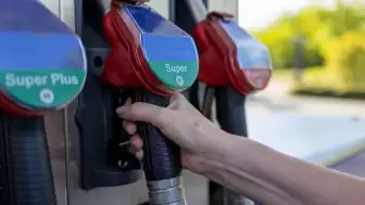 Almanya Hükümetinden Tartışmalı Akaryakıt Düzenlemesi