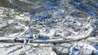 Yaz mevsimine yaklaşılırken Kastamonu’da kar yağışı şaşırttı