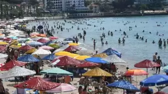Bayram Mesaisi Rekor Getirdi: Kuşadası Sezonun En Yoğun Dönemini Yaşadı