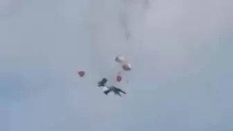 ABD’de hava gösterisinde iki uçak çarpıştı