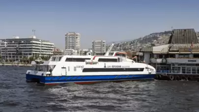 İzmir'de Bazı Vapur Seferleri Hava Koşulları Nedeniyle İptal Edildi