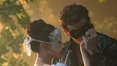 "Bridgerton" Hayranları Sevinçten Havalara Uçacak! 4. Sezon Tanıtım Fragmanı Yayınlandı!