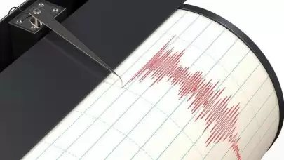 İstanbul'da 4.0 büyüklüğünde deprem meydana geldi, vatandaşlar endişeli