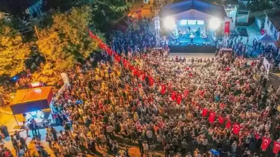 Leylekler için geleneksel bir şenlik olan Leylek Şenliği, bu yıl 27-29 Temmuz tarihleri arasında Edirne'de gerçekleşecek. Gökyüzünde leyleklerin dansını izlemek için herkesi bekliyoruz!