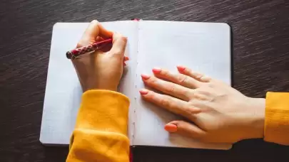Solakların Beyin Yapısındaki Gizli Bağlantı Keşfedildi: Bazı Bozukluklara Daha Yatkın Olabilirler!