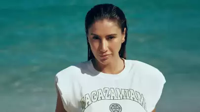 Şeyma Subaşı'nın karın kaslarıyla bikinili pozları