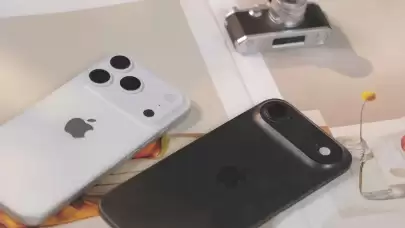 Apple tutkunlarını heyecanlandıran bir gelişme yaşandı! iPhone 17'nin çıkış tarihi ve özellikleriyle ilgili merak edilenler ortaya çıktı. Peki, Türkiye'de iPhone 17 ne zaman satışa sunulacak?