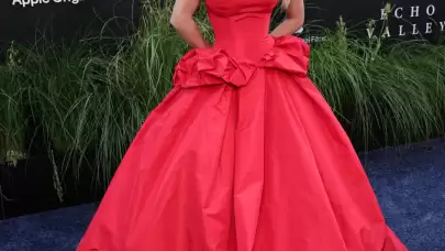 Ünlü Oyuncu Sydney Sweeney'nin Şık Balo Elbisesi Moda Severleri Etkisi Altına Aldı!