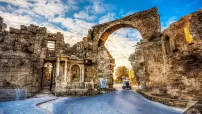 Side Antik Kentindeki Tapınak yeniden Ziyaretçilerini karşılıyor