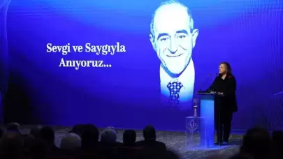 Sakıp Sabancı'nın 21. ölüm yıl dönümünde gerçekleştirilen Sakıp Sabancı Uluslararası Araştırma Ödülleri töreni unutulmaz anlarla dolu geçti  - İş Dünyasından Son Haberler