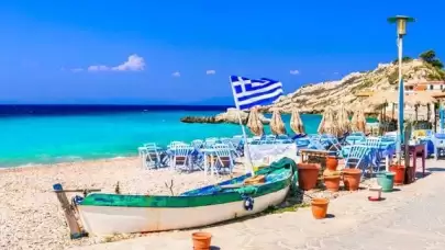 2025'te Yunan Adaları Tatilinde Yeni Düzenlemeler: Kapıda Vize Ücretleri ve Feribot Fiyatları Yükseliyor!