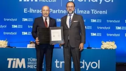 Türkiye İhracatçılar Meclisi (TİM) ile Türkiye'nin önde gelen e-ticaret platformu Trendyol arasında sağlam bir iş birliği anlaşması yapıldı.