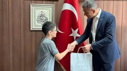 Türkiye Birincisi: Bursluluk Sınavında 500 Tam Puanla Zirveye Çıktı!