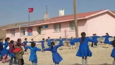 Milli Eğitim Bakanı Tekin Taşımalı Eğitime Yeni Model Önerdi: Öğrenciler Yerine Öğretmenler Taşınacak