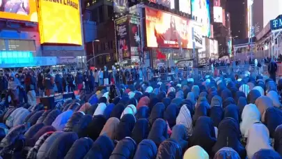 New York Times Meydanı’nda Ramazan Iftarı ve Teravih Buluşması