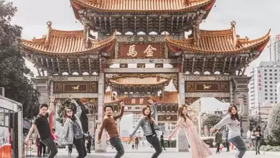 Çin Yolcularına Kritik Uyarılar: Vize, Ödeme Sistemleri ve Yasal Riskler Rehberi