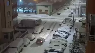 Erzurum’da Yoğun Kar Yağışı Nedeniyle Taşımalı Eğitime 1 Gün Ara Verildi