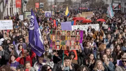 Kadınlar Dünya Genelinde Sokakta: “Savaş Kadınlara Özgürlük Getirmez”