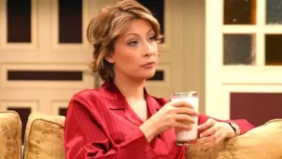 Hasret Bitiyor, Kahkaha Başlıyor! Gülse Birsel Yeni Filmini Müjdeledi: 9 Yıllık Aranın Ardından Setlere Dönüyor, İşte Merakla Beklenen Detaylar