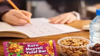 Velilerin Talebi Karşılık Buldu! 2026 LGS Kılavuzunda Dikkat Çeken Detay: Sınav Arasındaki 45 Dakikalık Mola İçin "Beslenme" Düzenlemesi Geldi