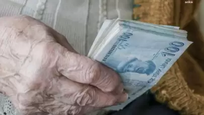 İşe Girişte Hayati Tercih! Emekli Olduktan Sonra Çalışanlar İçin Maaş Kesilme Riski Kapıda