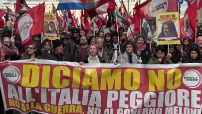 İtalya’da binlerce kişi savaş karşıtı yürüyüş düzenledi