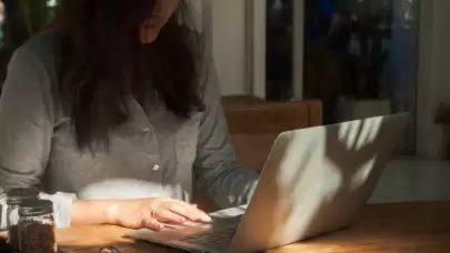 Dijital Platformlarda "Kendi Kendine Psikiyatrik Tanı Koyma" Eğilimi Arttı!