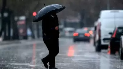Bahar Yağmurları Şiddetini Artırıyor! Cuma Gününe Dikkat: Meteoroloji Yeni Hava Dalgasını Duyurdu, O İllerde Alarm Verildi
