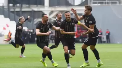 İzmir Çoruhlu FK gözünü finale dikti