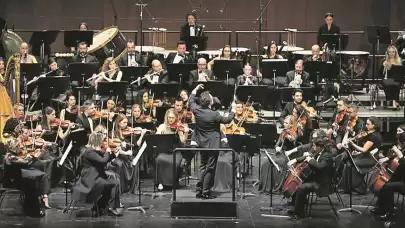 Nisan Ayında Hüzün ve Sanat: İDSO, Şef Ender Sakpınar’ın Acısını Notalarla Paylaştı