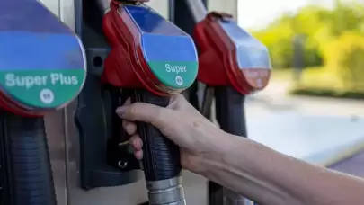 Almanya Hükümetinden Tartışmalı Akaryakıt Düzenlemesi