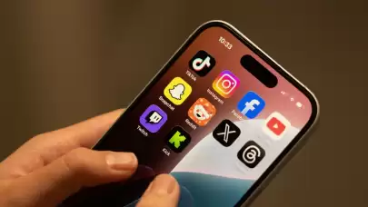 Bilim dünyasından yeni bulgular: Sosyal medyadan uzaklaşmak beyni 10 yıl gençleştiriyor