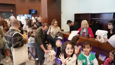 Şehrin Sahnesi Çocukların! İstanbul Büyükşehir Belediyesi Şehir Tiyatroları’ndan Dev Organizasyon: 40. Çocuk Şenliği Renkli Görüntülerle Kapılarını Açıyor