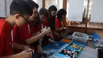 Yalovalı Öğrenciler Kısıtlı Imkanlarla Dünya Devlerine Meydan Okuyor