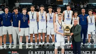 Anadolu Efes genç takımı kupaya uzandı!