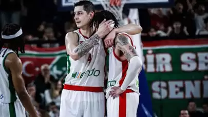 Basketbolda ligde kalma yarışı son maçlara kaldı
