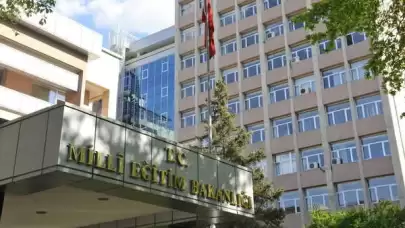 2026 AGS için geri sayım sürüyor. Akademi Giriş Sınavı’nda (AGS) 2025 yılında olduğu gibi 2026 yılında da toplam 80 soru sorulacak. Peki, 2026 AGS ne zaman? MEB AGS sınav ve başvuru tarihleri