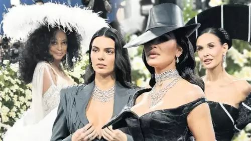 "Met Gala'ya Ünlü Katılımı Düşük: Bekleneni Veremeyen Tema Hayal Kırıklığı Yarattı"