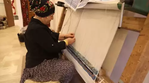 Yarım asırdır halı dokumacılığına yön veren isim: Ayten Aksu