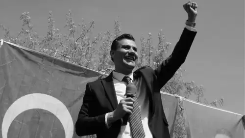 Manisa Büyükşehir Belediye Başkanı Zeyrek'in ölümüyle ilgili soruşturmada 2 kişi gözaltına alındı.