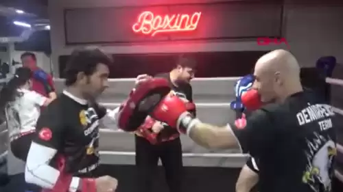 Doktorlar kendilerini korumak için savunma sporlarına başladı